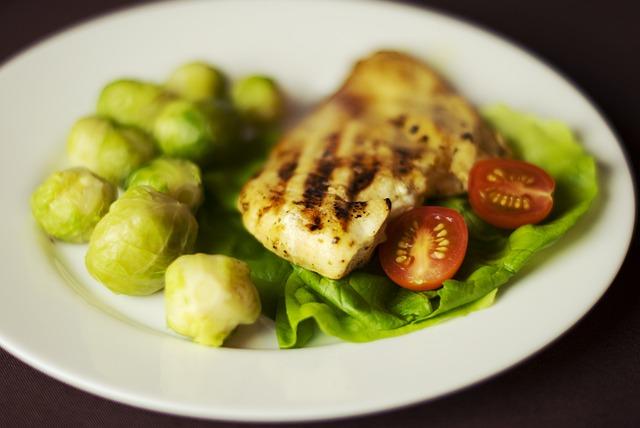 Recognizing Common Pitfalls and Overeating Triggers