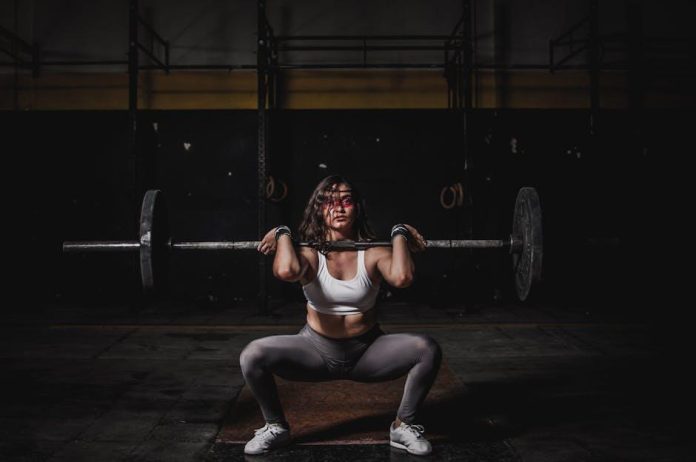 Should weightlifting be prioritized over cardio for fat loss