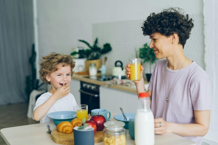 How to Build a Healthy Relationship With Food for Long-Term Weight Control